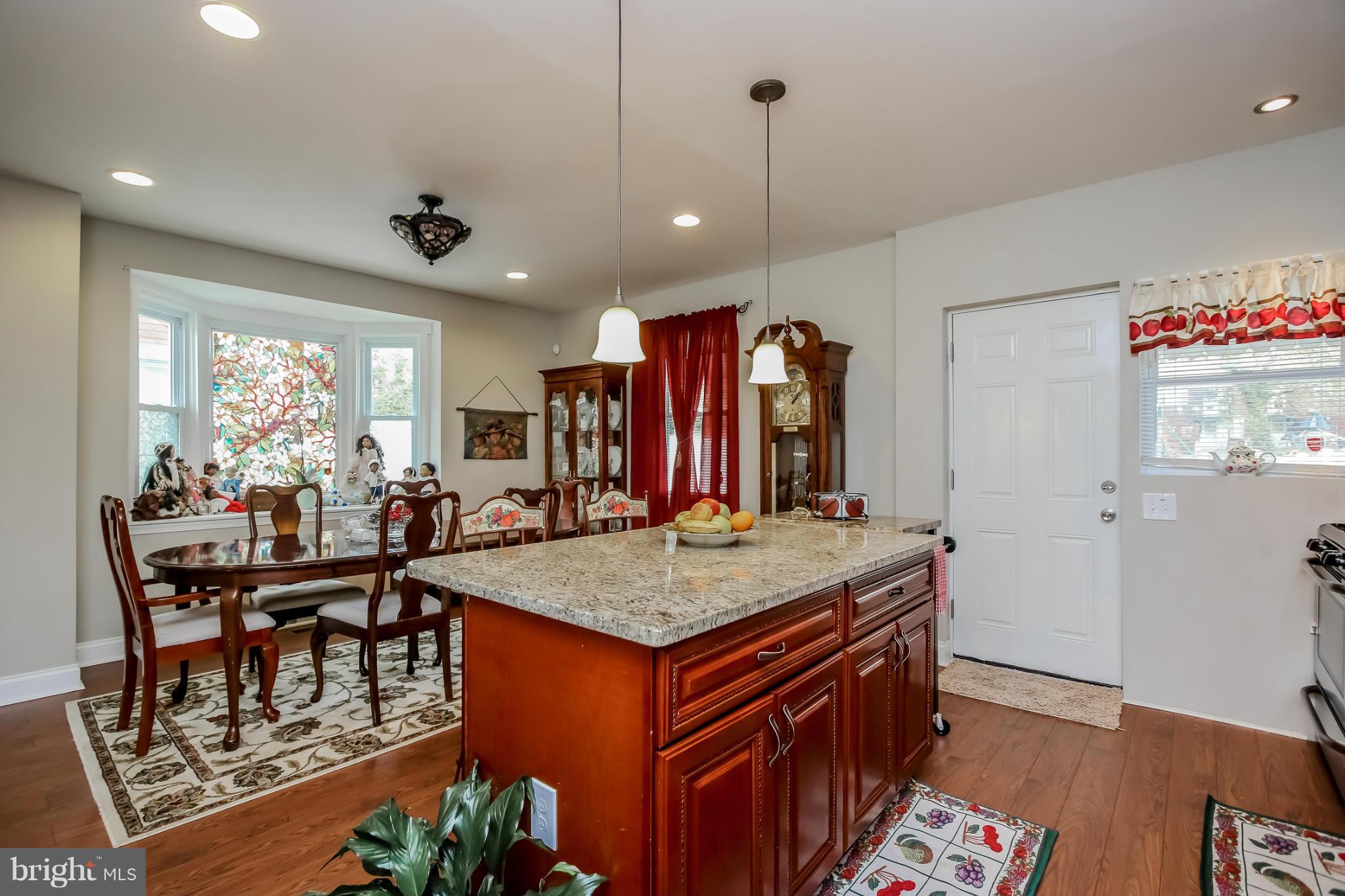 RAMBLEWOOD - Residential