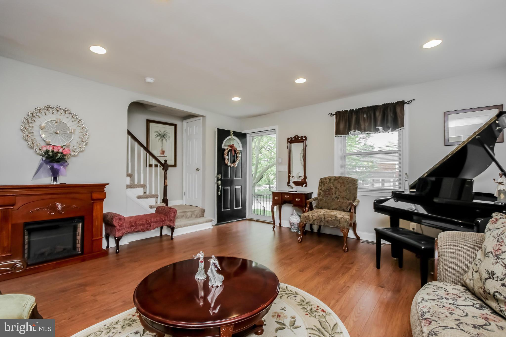 RAMBLEWOOD - Residential