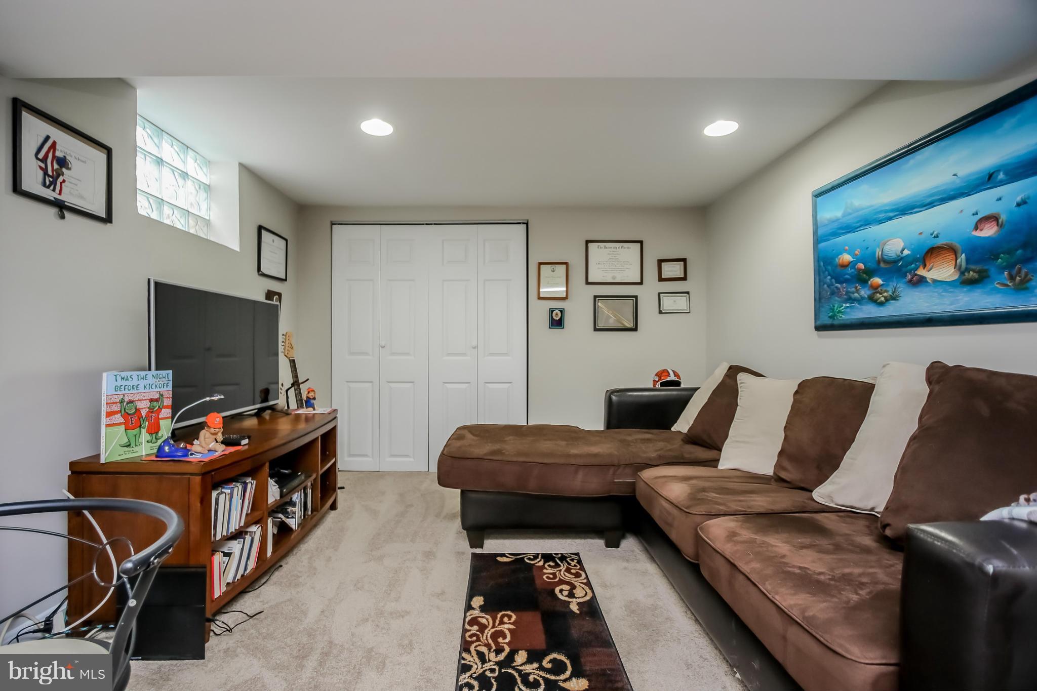 RAMBLEWOOD - Residential