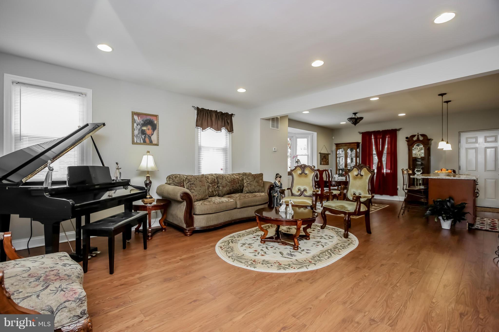 RAMBLEWOOD - Residential