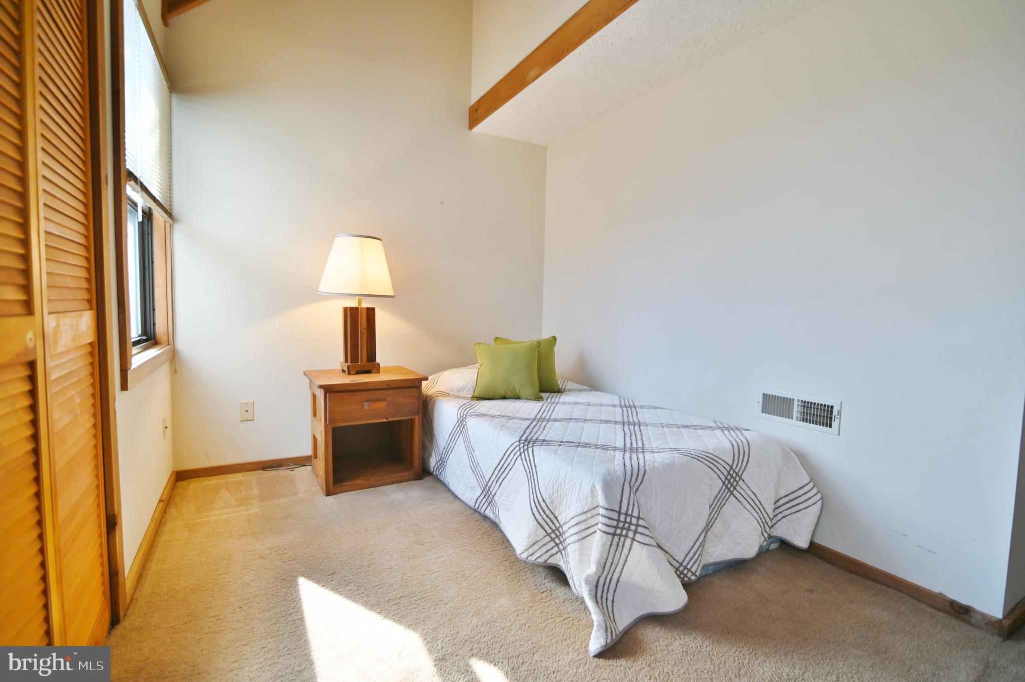 LAKEVIEW PEDESTAL HOMES - Residential