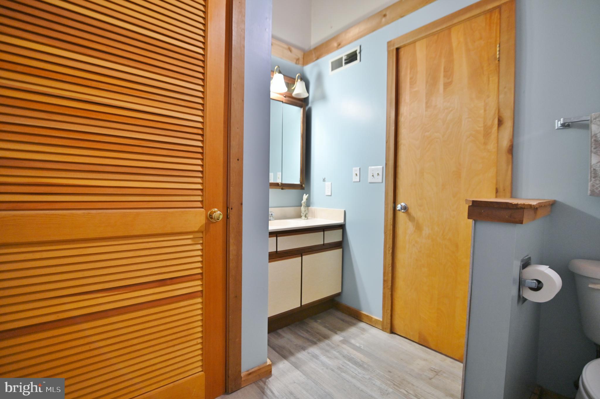 LAKEVIEW PEDESTAL HOMES - Residential