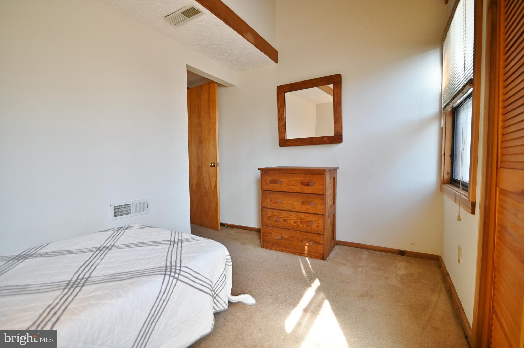 LAKEVIEW PEDESTAL HOMES - Residential