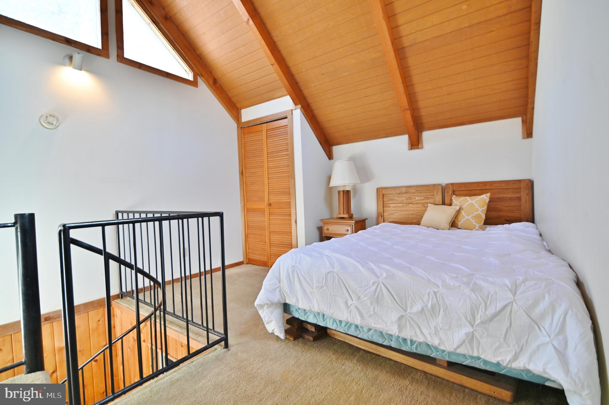 LAKEVIEW PEDESTAL HOMES - Residential