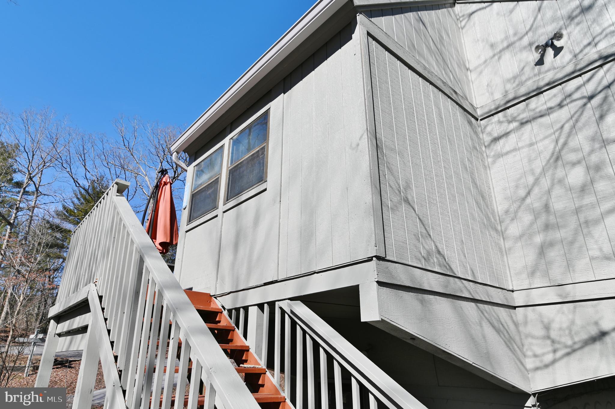 LAKEVIEW PEDESTAL HOMES - Residential