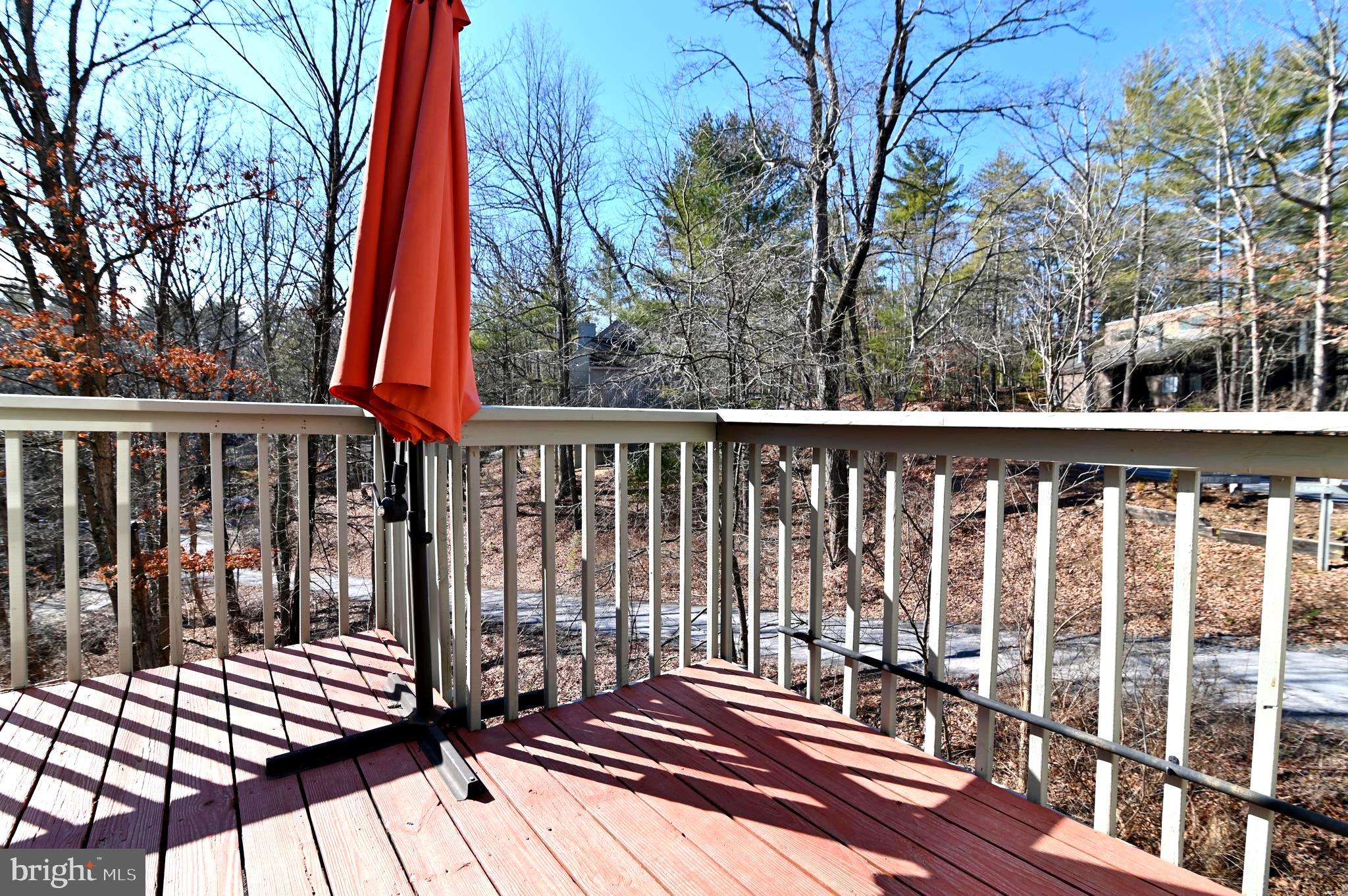 LAKEVIEW PEDESTAL HOMES - Residential