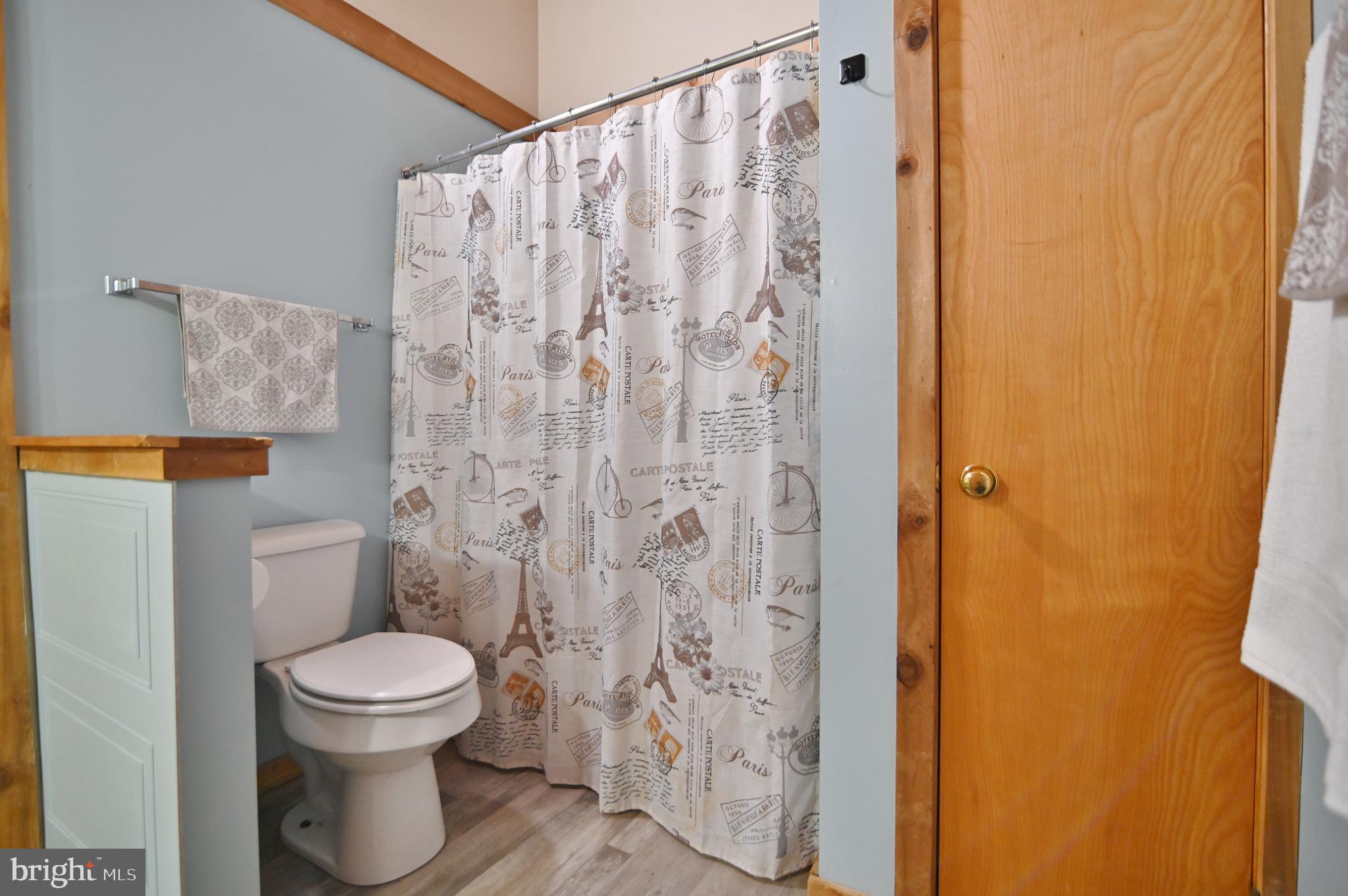 LAKEVIEW PEDESTAL HOMES - Residential