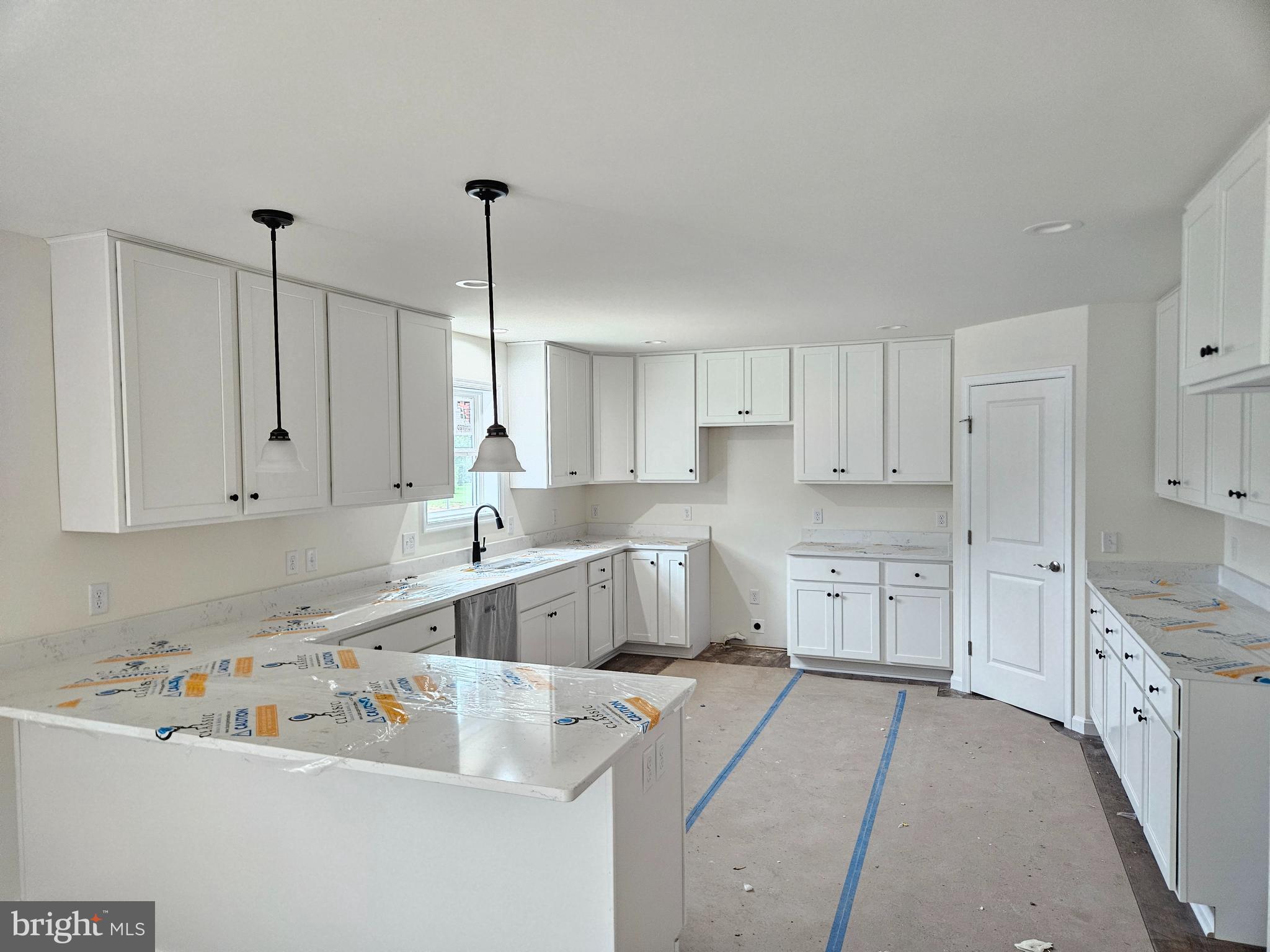 42 GLENOAK COURT