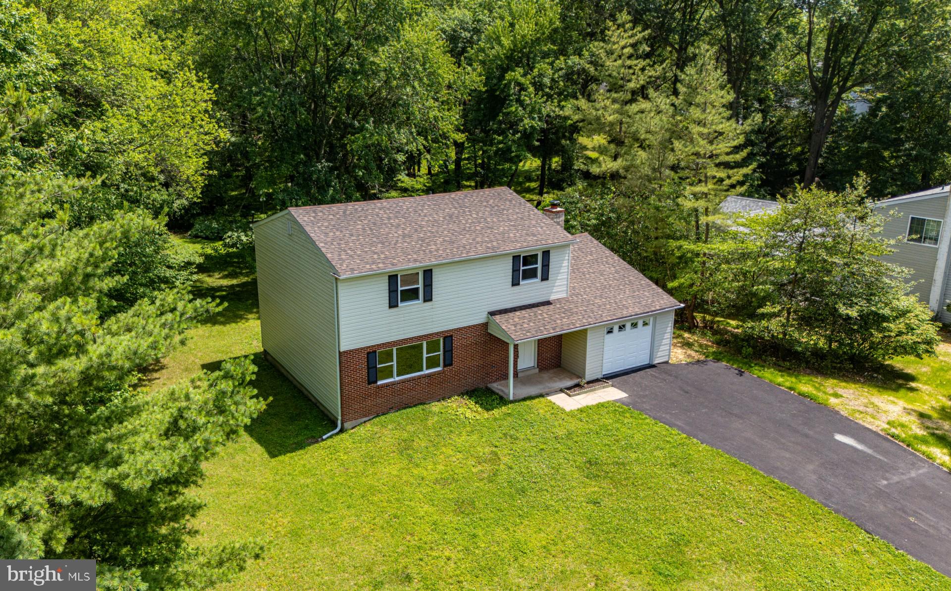 585 ANDREW DRIVE