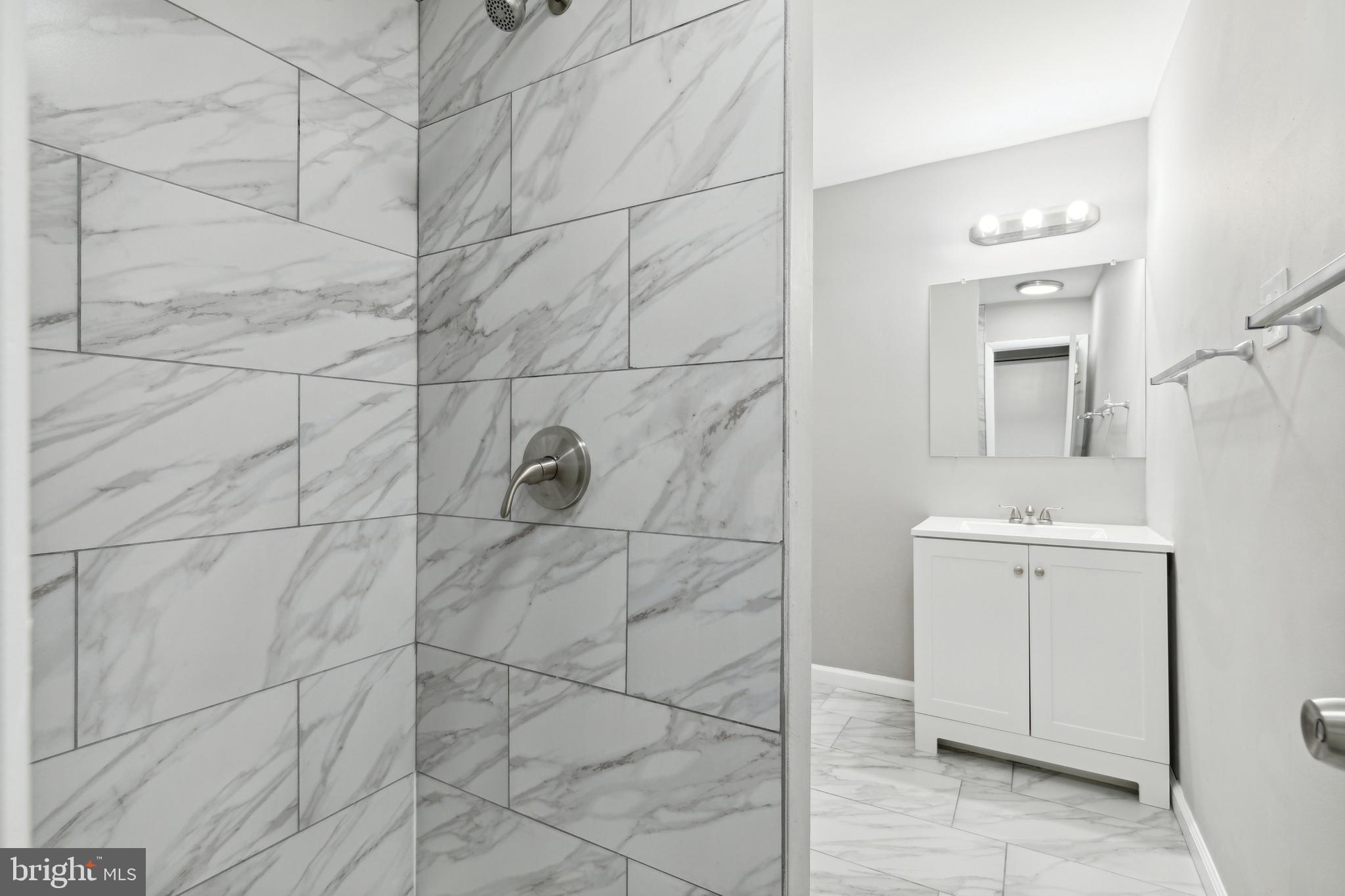 TOPFIELD - Residential