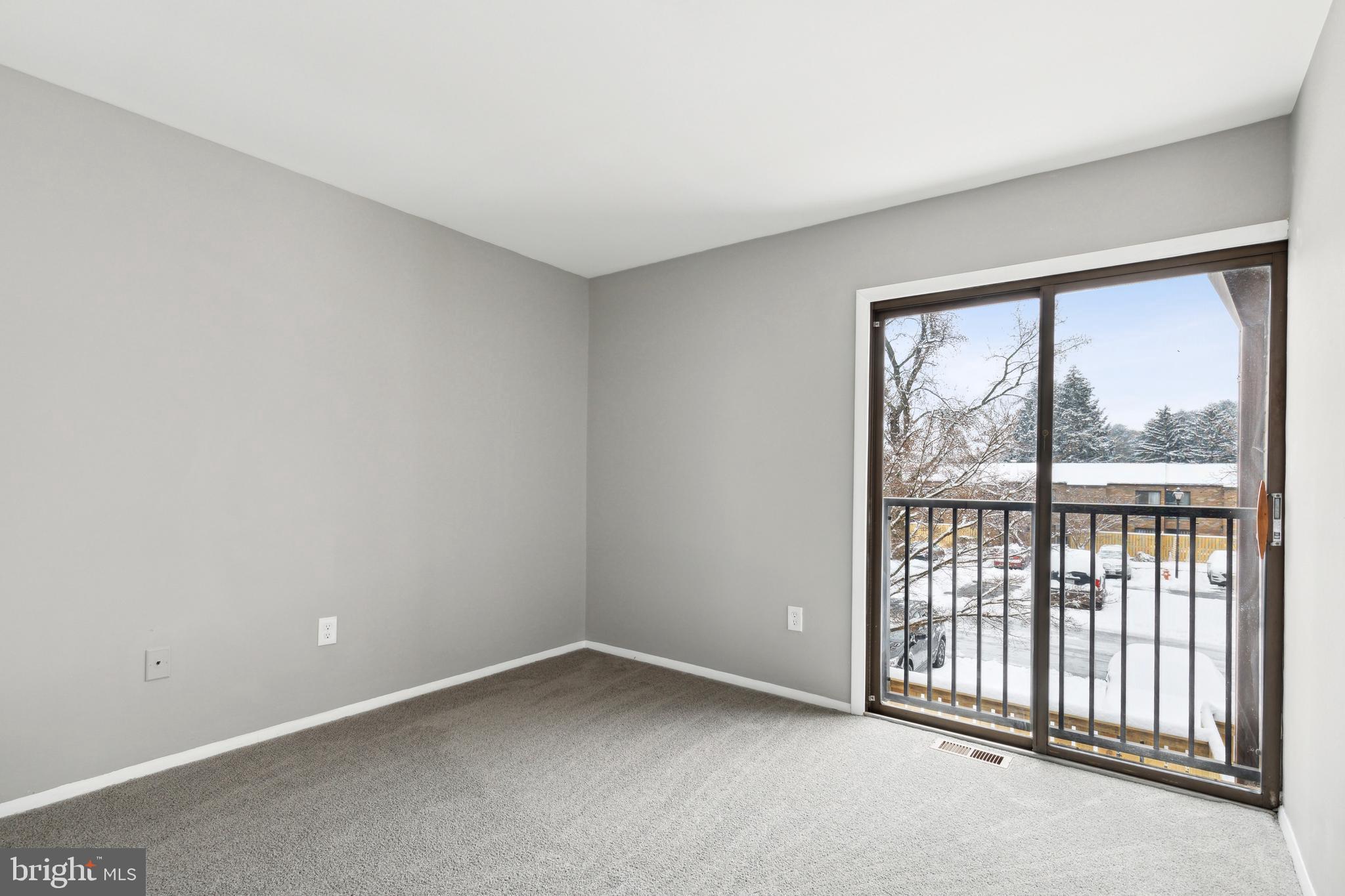 TOPFIELD - Residential