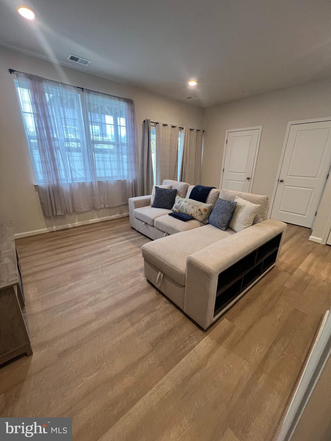 PARKSIDE - Residential