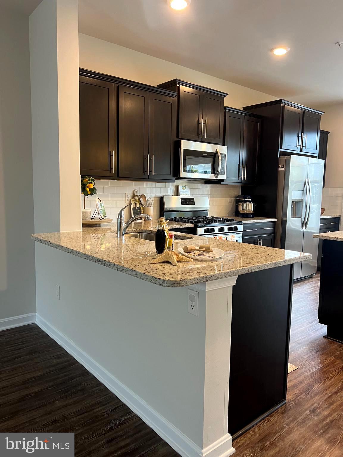 PARKSIDE - Residential