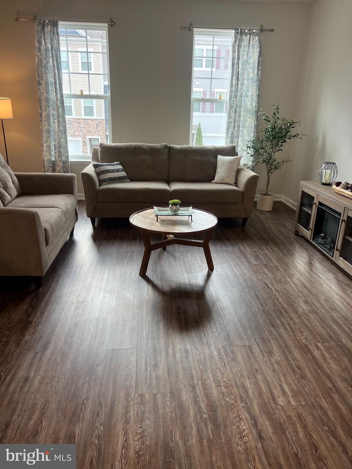 PARKSIDE - Residential