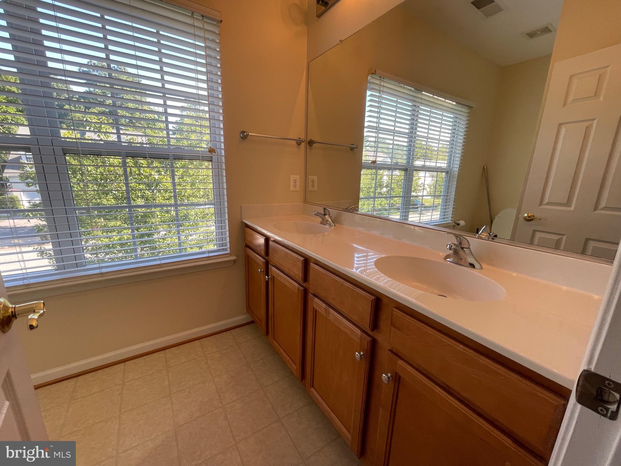 DAHLIA PARK OF WILDEWOOD - Residential Lease