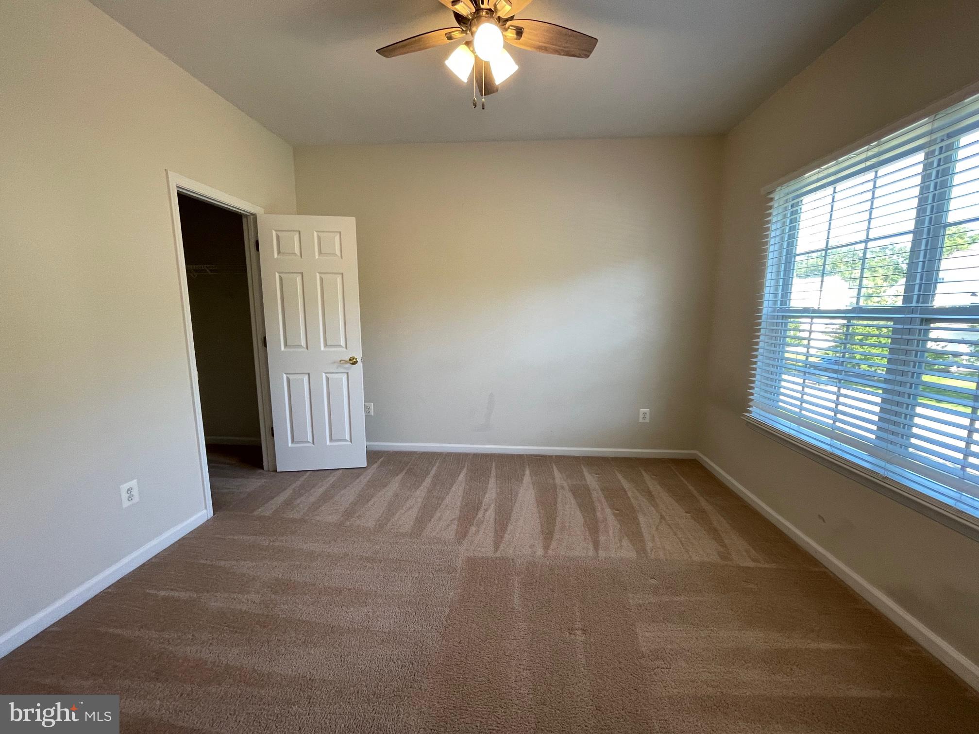 DAHLIA PARK OF WILDEWOOD - Residential Lease