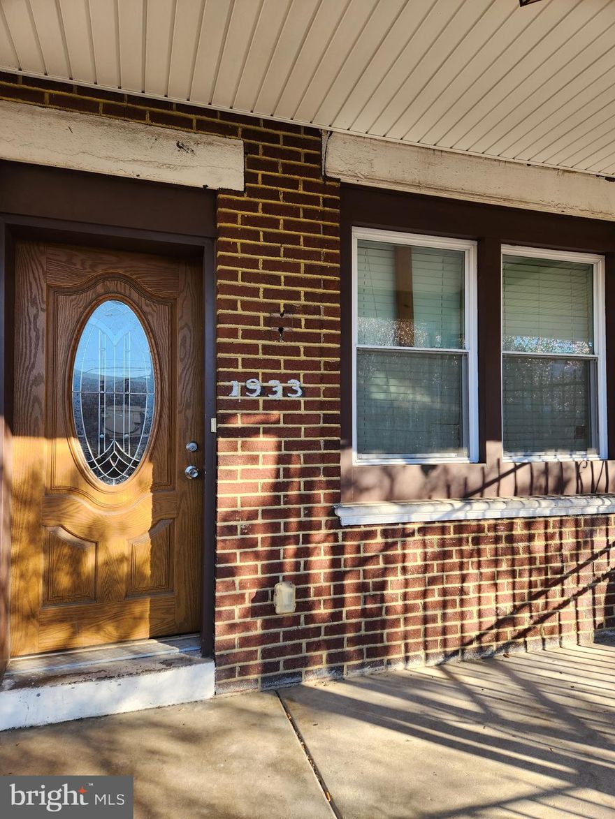 Nestled away from the city's hustle and bustle, this prize property is on a side street with easy access to public transportation, as well as private rear parking.

This 3-bedroom, 1 bath has large living and dining rooms with a charming accent wall to compliment a great entertainment space.  There's a full basement and a backyard area that can be used to relax, enjoy guests, and/or, an extra parking space.  Schedule your appointment today!