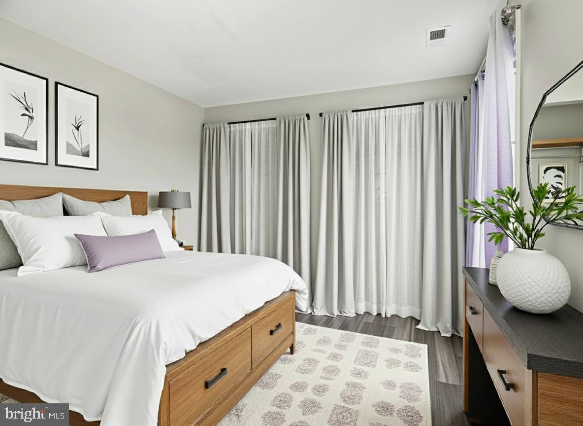 HENRIETTA SQUARE - Residential Lease