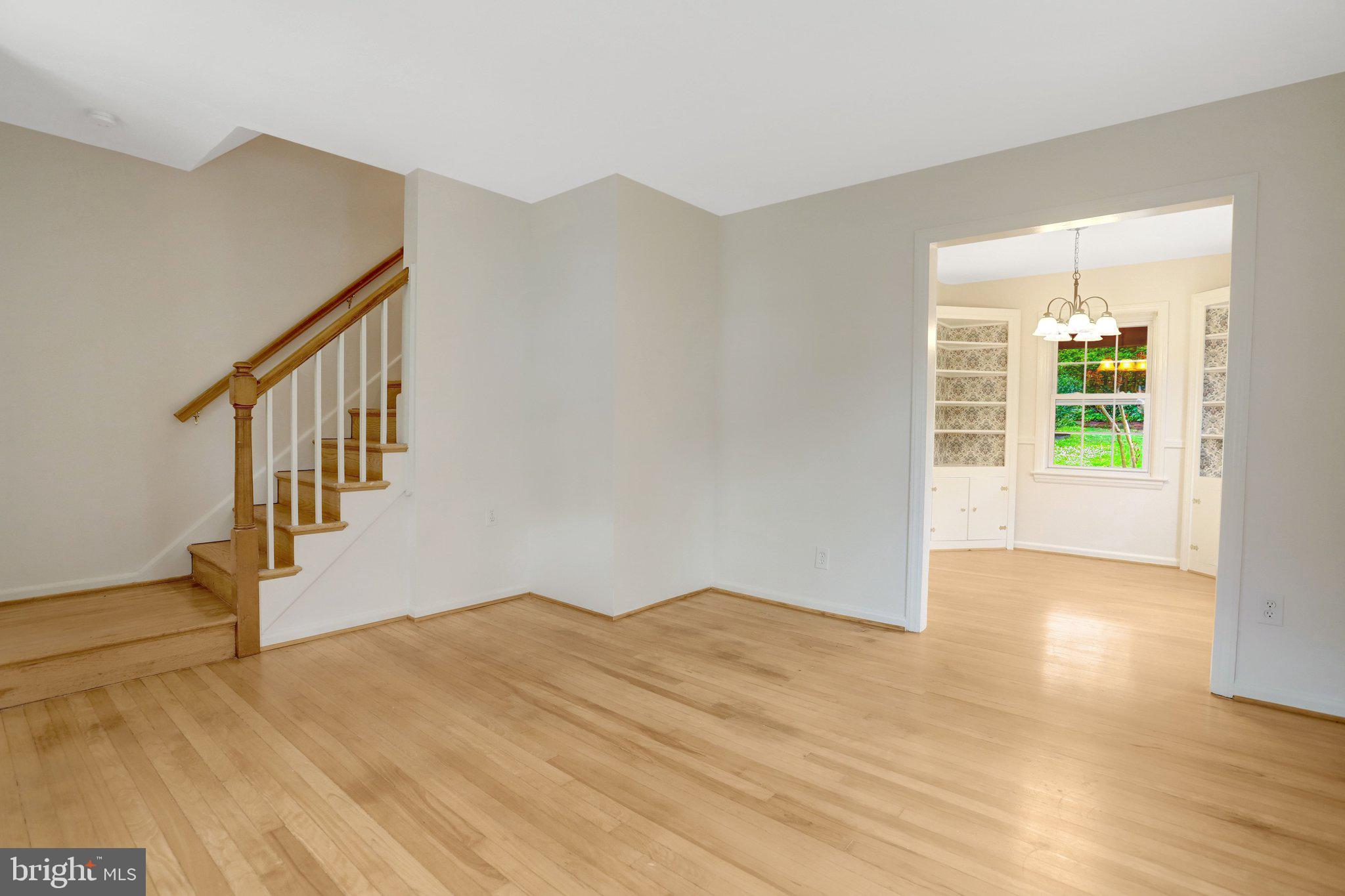 5926 EDGEHILL COURT