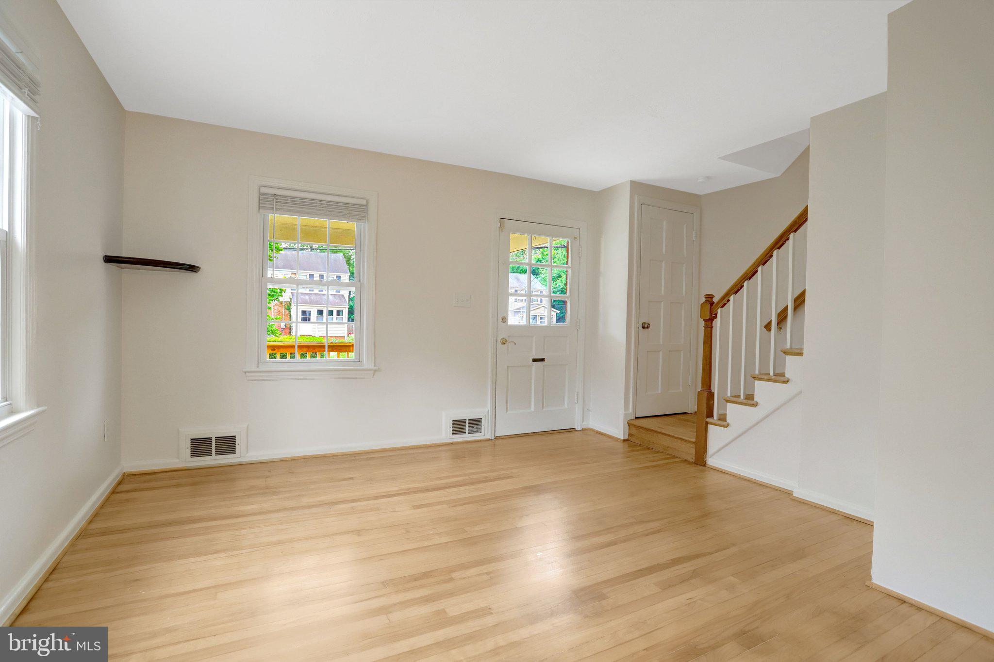 5926 EDGEHILL COURT