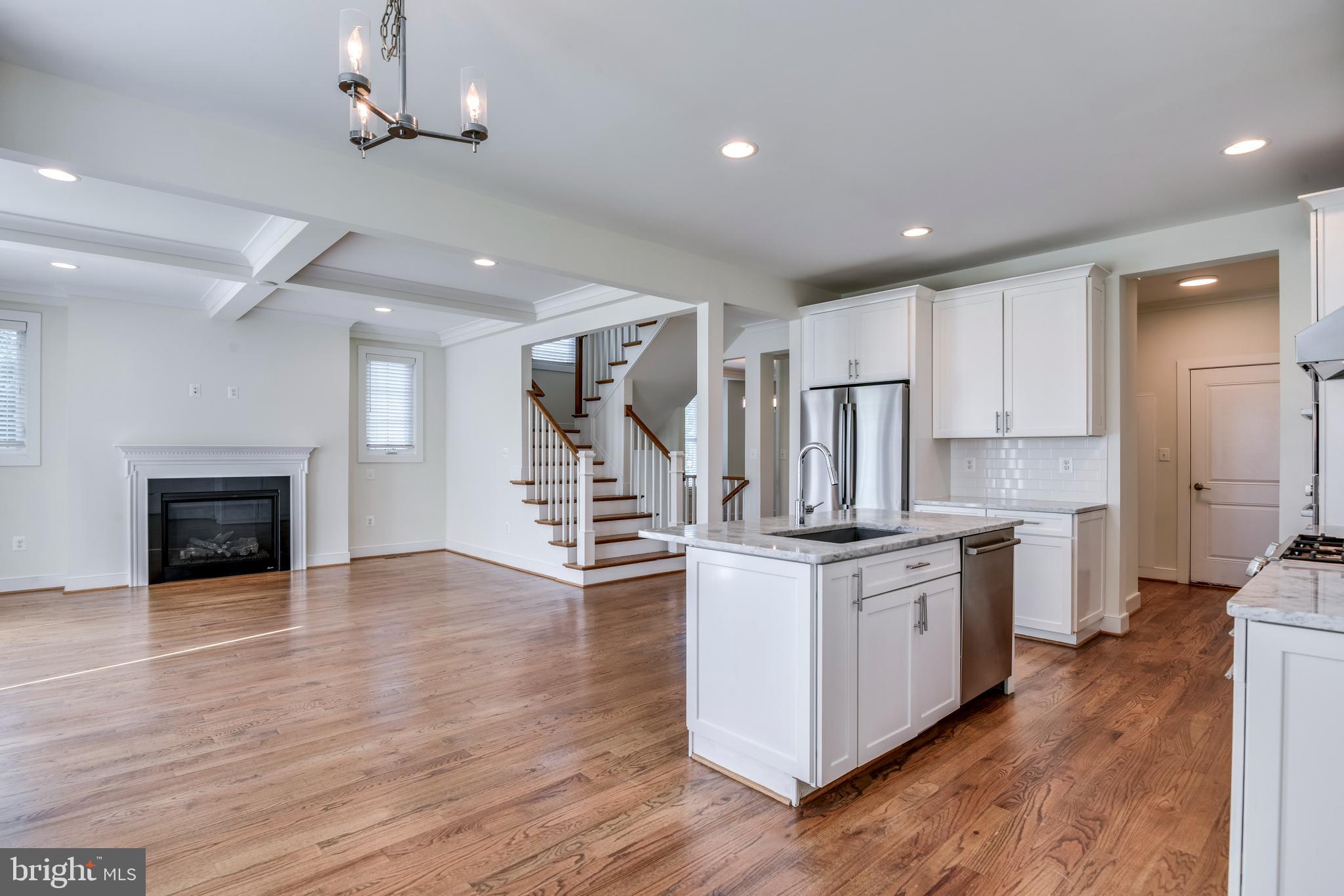 HAYMARKET TOWN - Residential Lease