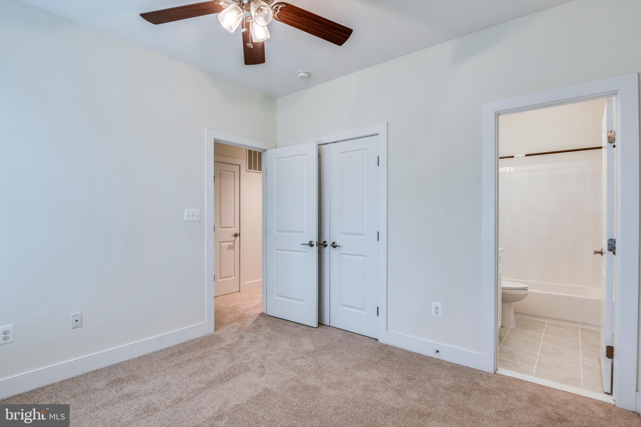 HAYMARKET TOWN - Residential Lease