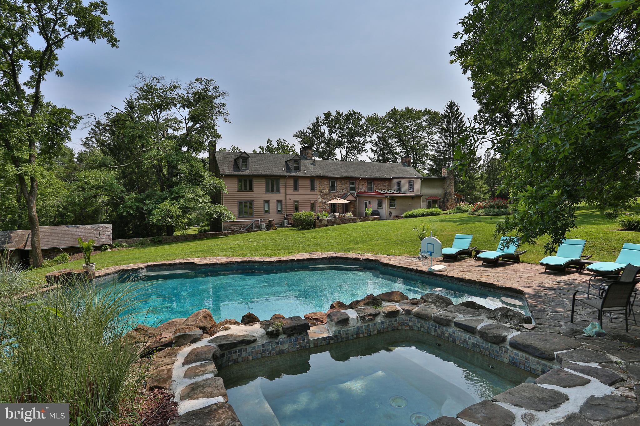 5792 CARVERSVILLE ROAD