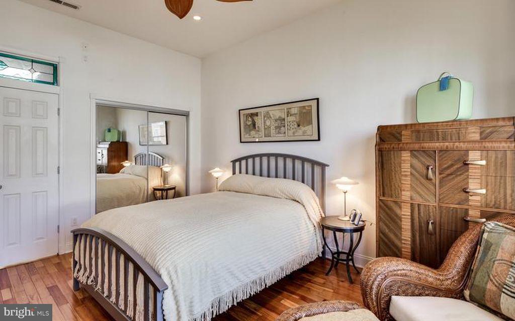 HIGHLANDTOWN - Residential