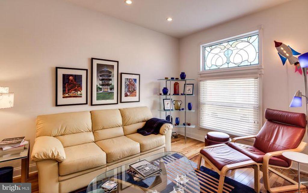 HIGHLANDTOWN - Residential