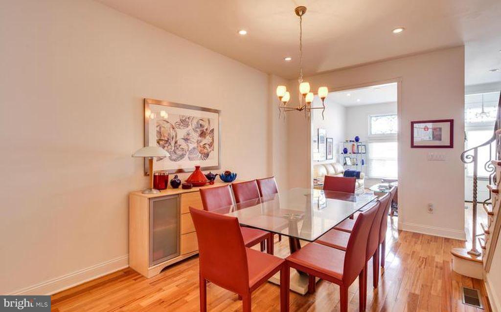 HIGHLANDTOWN - Residential