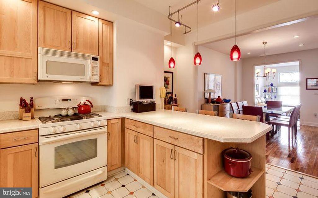 HIGHLANDTOWN - Residential