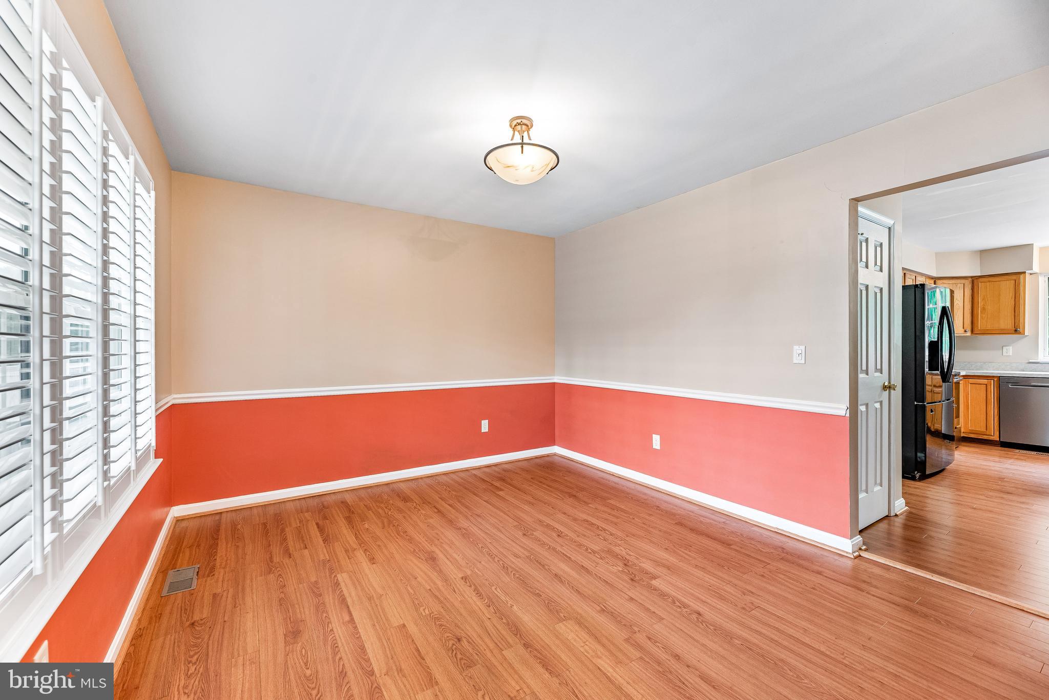 AMBER WOODE - Residential