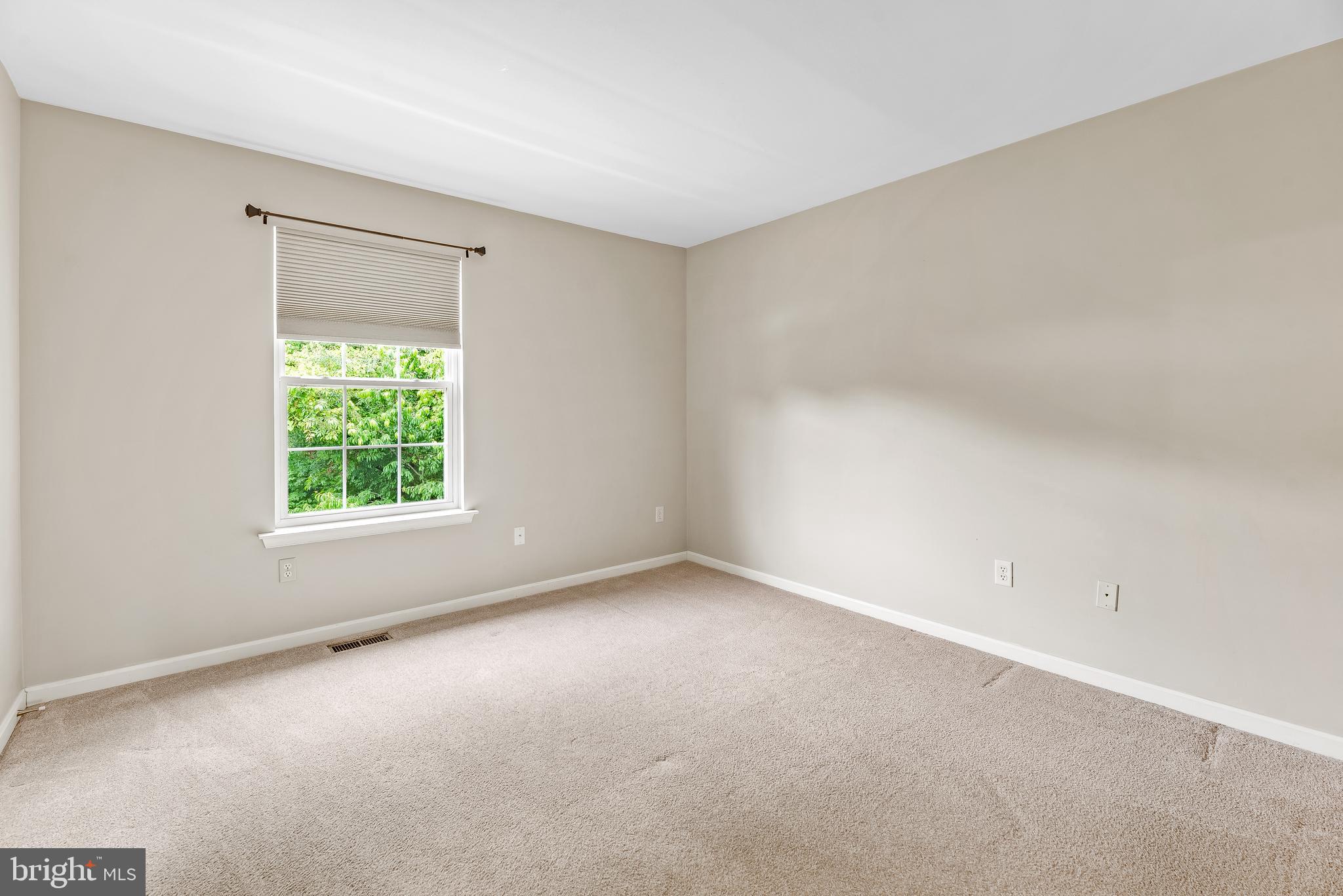 AMBER WOODE - Residential