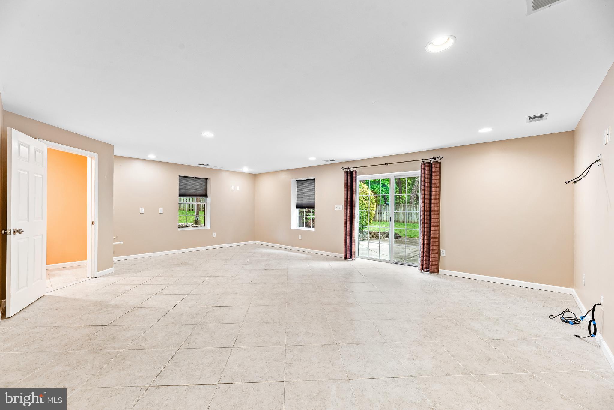 AMBER WOODE - Residential