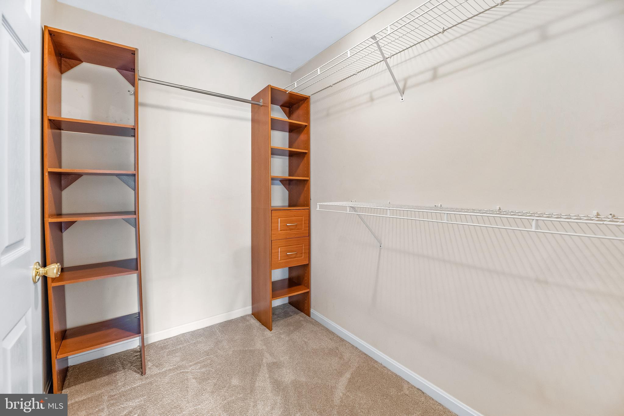 AMBER WOODE - Residential