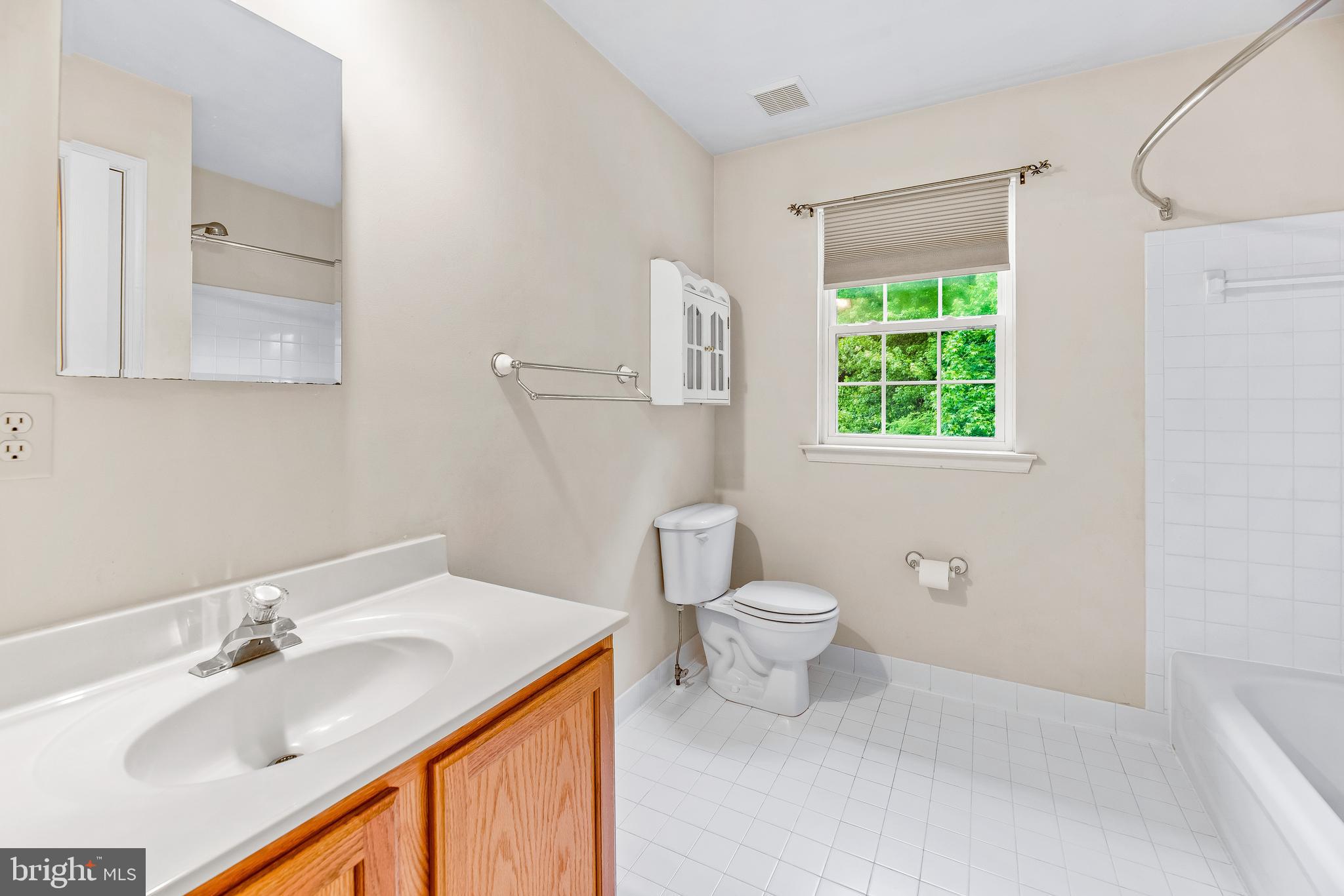 AMBER WOODE - Residential