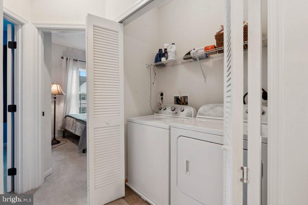 STONEGATE AT REGENTS GLEN - Residential