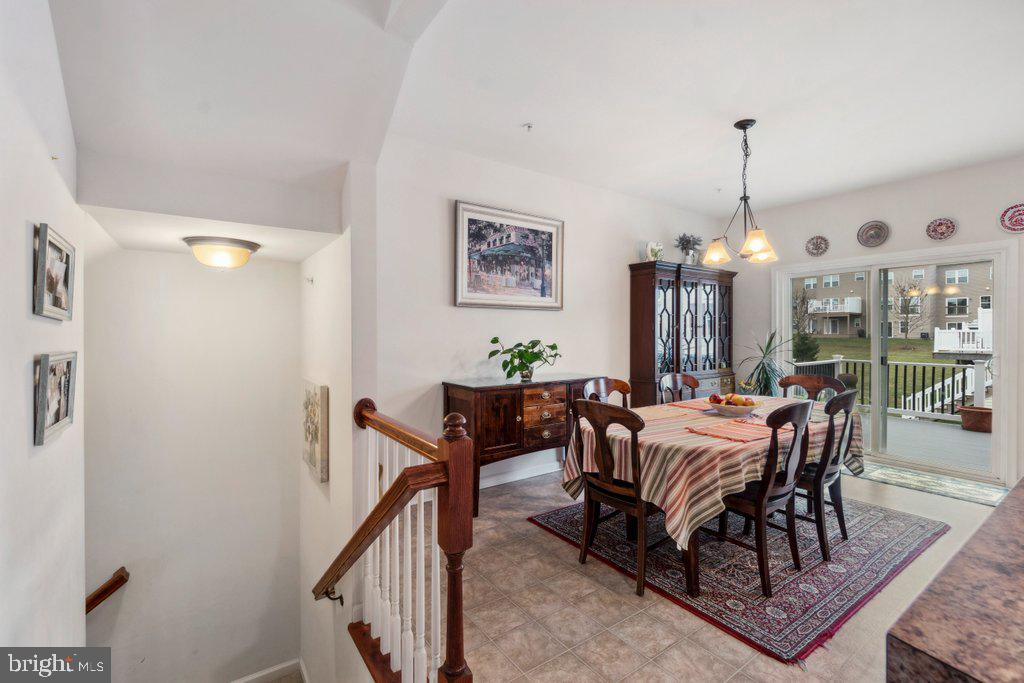 STONEGATE AT REGENTS GLEN - Residential