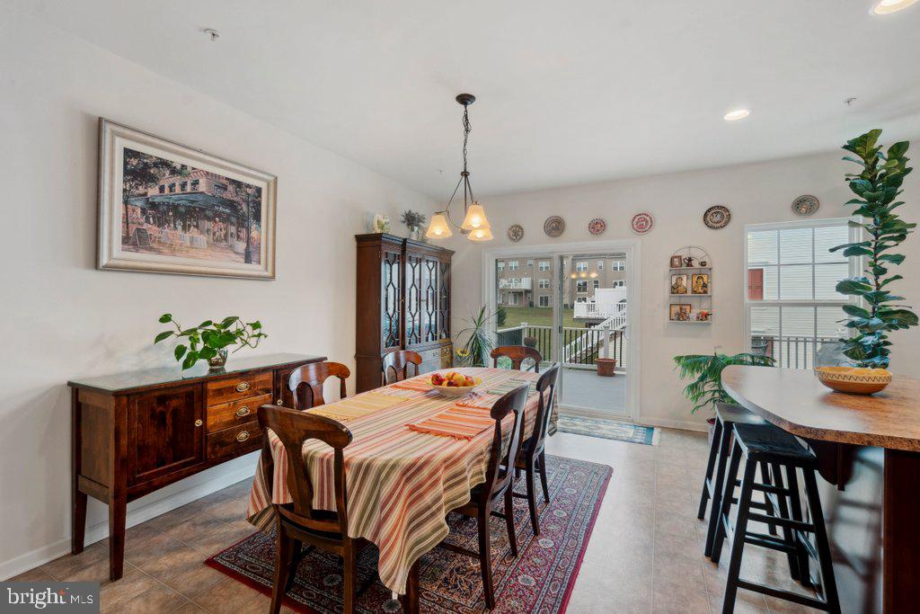 STONEGATE AT REGENTS GLEN - Residential