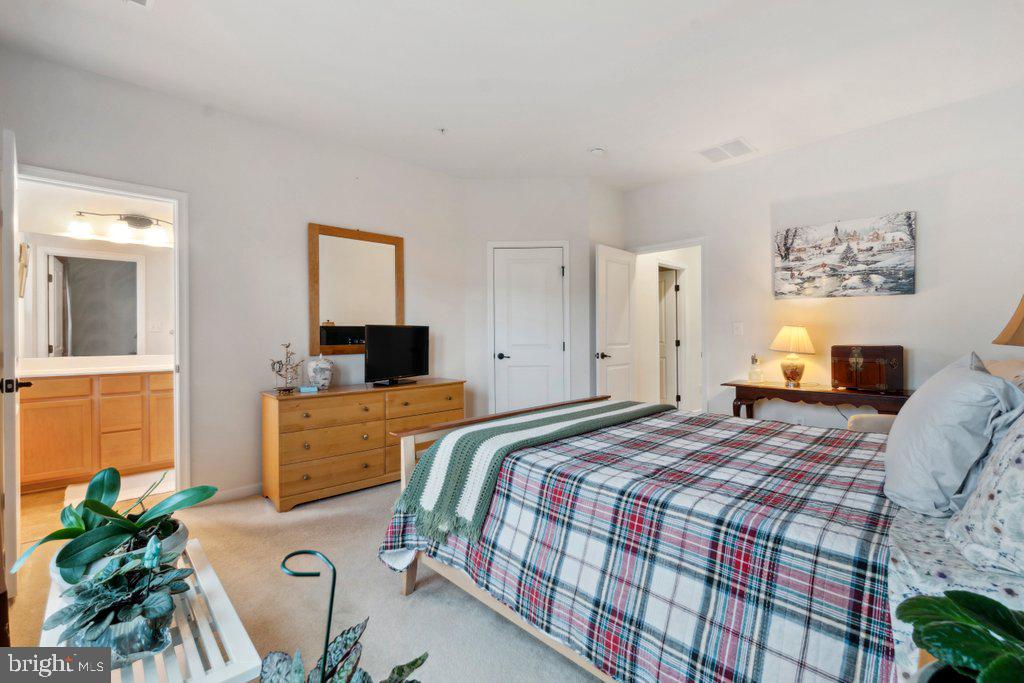 STONEGATE AT REGENTS GLEN - Residential