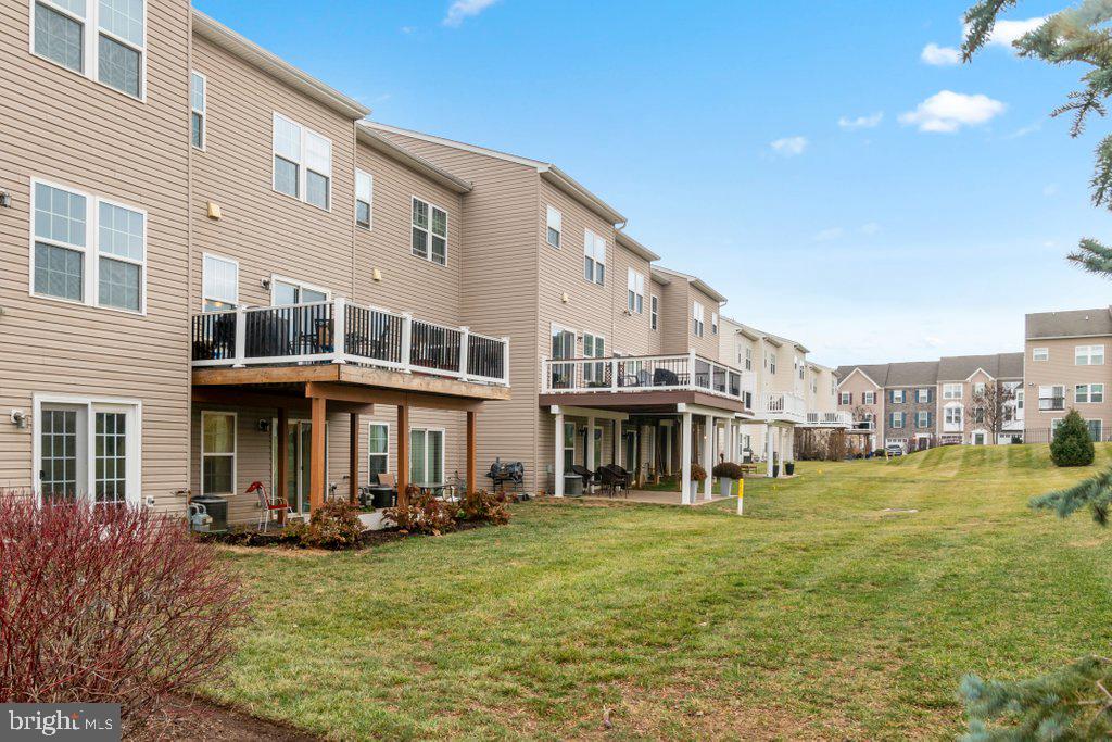 STONEGATE AT REGENTS GLEN - Residential