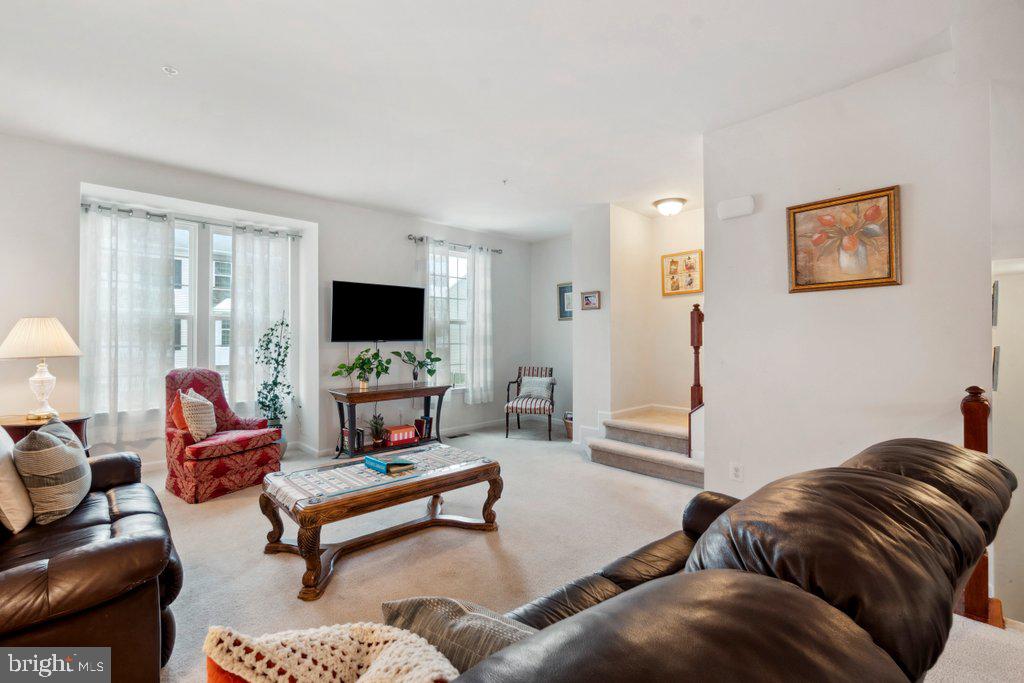 STONEGATE AT REGENTS GLEN - Residential