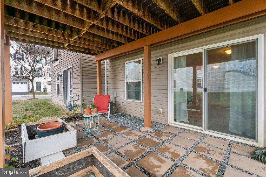 STONEGATE AT REGENTS GLEN - Residential