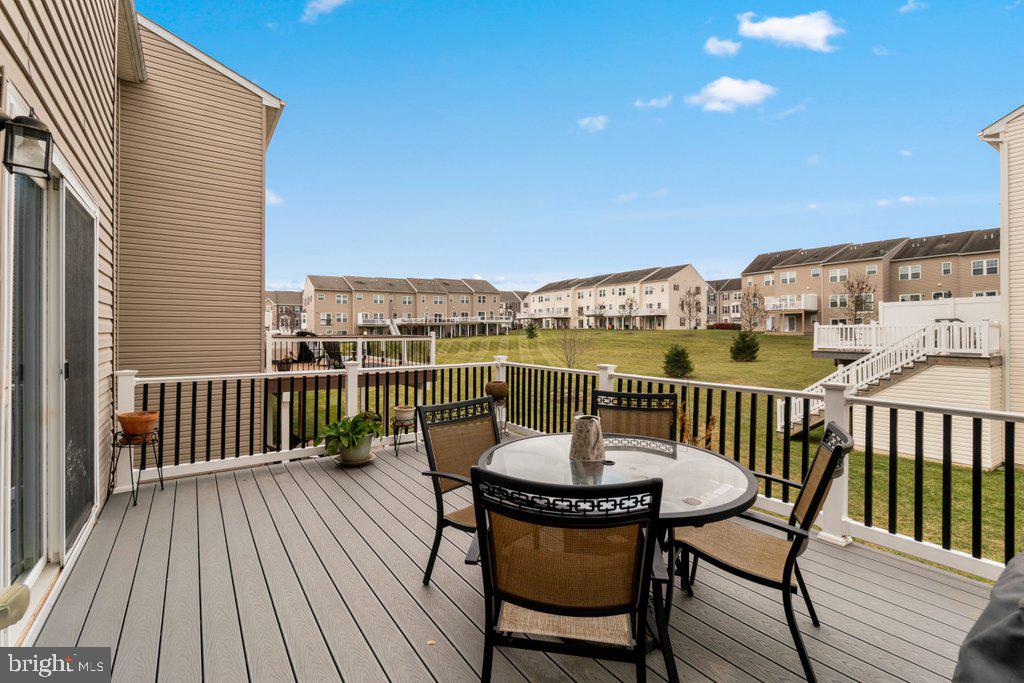 STONEGATE AT REGENTS GLEN - Residential