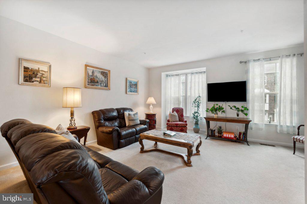 STONEGATE AT REGENTS GLEN - Residential