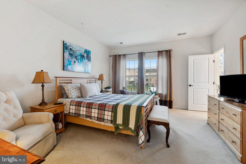 STONEGATE AT REGENTS GLEN - Residential