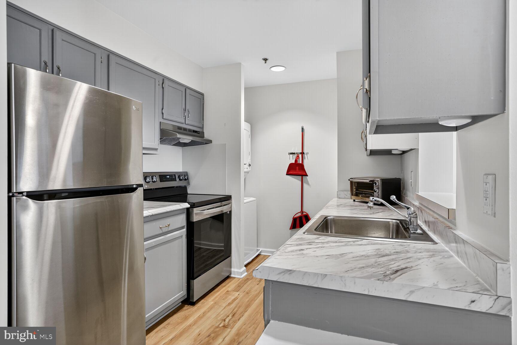 THE JEFFERSON - SUNRISE SENIOR LIVING - Residential