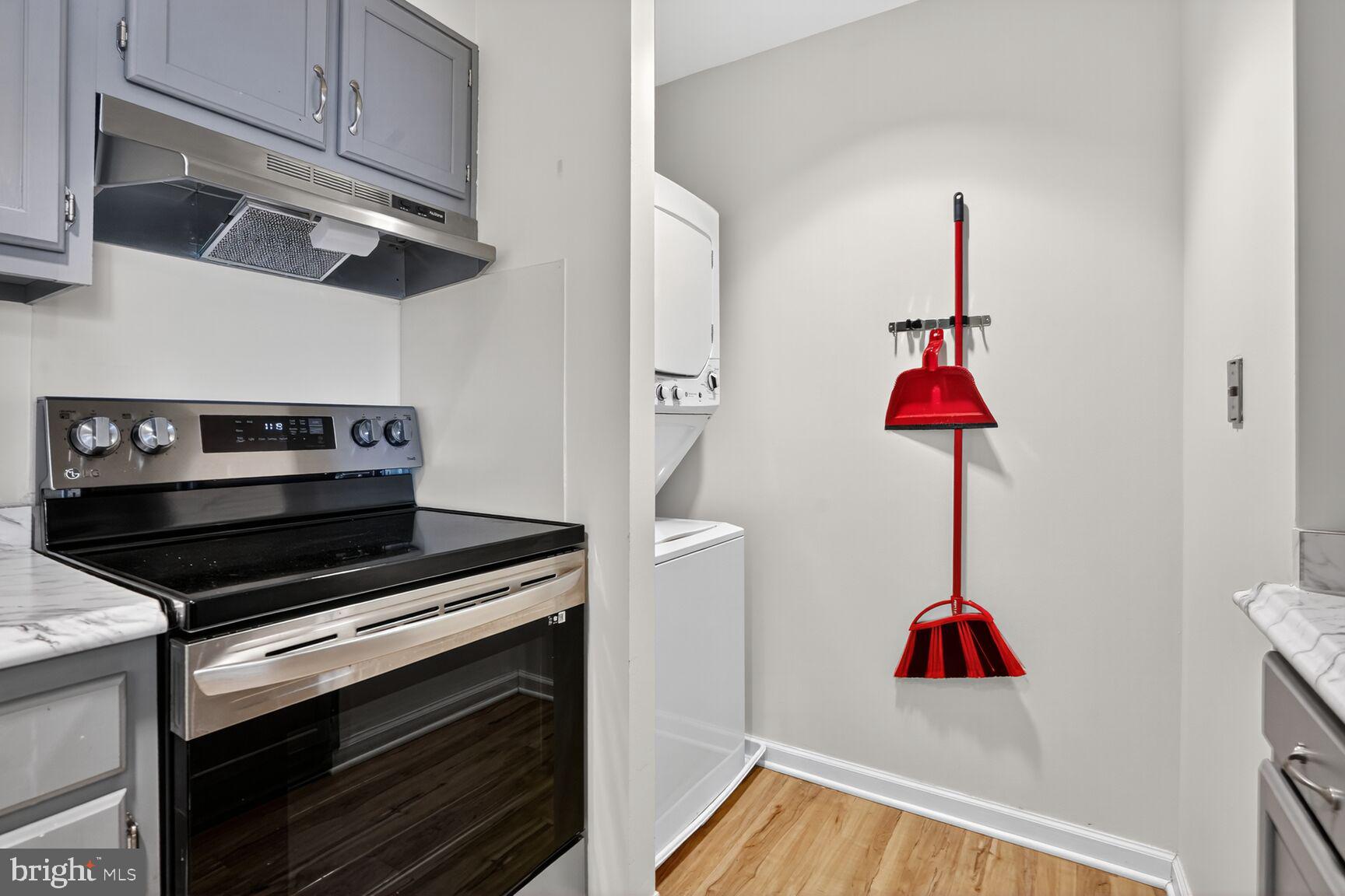 900 N TAYLOR STREET 2110