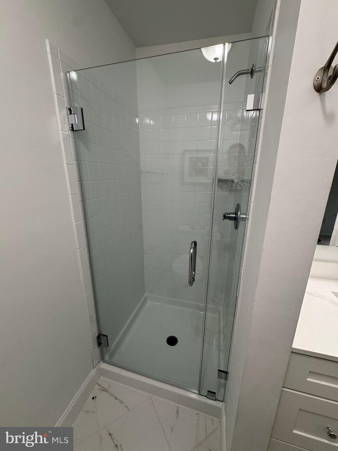 VILLAGE SHIRES - Residential Lease