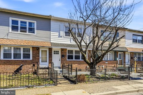 Townhouse For Sale - 407 Bergen Street<br/> GLOUCESTER CITY, NJ 08030